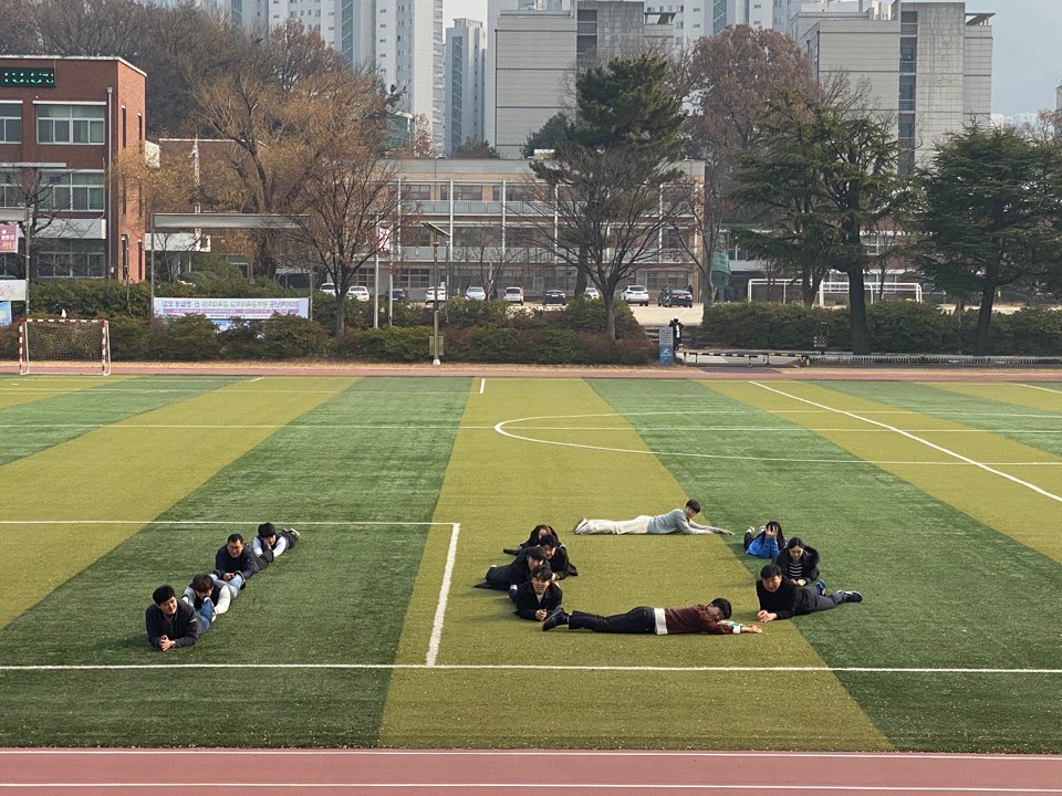 [송년회 베스트포토] 기전설계부(전기팀) / 조영준 사원 / 상금 받고 10다